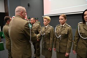Wręczenie aktów mianowań w korpusie podoficerów 