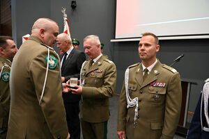 Wręczenie medali z okazji 35-lecia powołania SG 