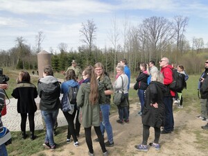 Studenci Bezpieczeństwa Narodowego z Uniwersytetu Jana Kochanowskiego w Centrum Szkolenia SG 
