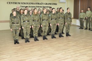Kolejni absolwenci opuszczają mury Centrum Szkolenia SG 