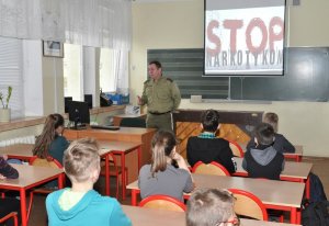 „Stop Narkotykom” – „Kręci mnie bezpieczeństwo … przez cały rok szkolny” 