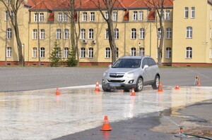 Kierowcy Ambasady USA szkolą się w Kętrzynie