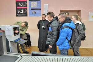 Wizyta młodzieży Powiatowego Centrum Edukacyjnego w Centrum Szkolenia SG 
