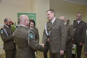 Uroczyste pożegnanie z mundurem 