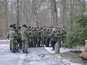 Słuchacze Centrum Szkolenia SG w „Wilczym Szańcu” 