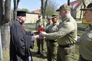 Przekazanie Świętego Ognia Komendantom CSSG i W-MOSG 