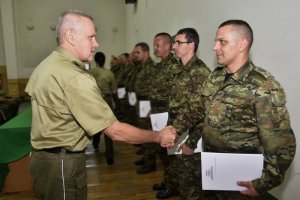 Przyszły korpus chorążych otrzymał świadectwa Przyszły korpus chorążych otrzymał świadectwa