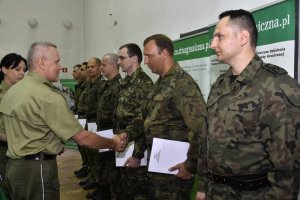 Przyszły korpus chorążych otrzymał świadectwa Przyszły korpus chorążych otrzymał świadectwa