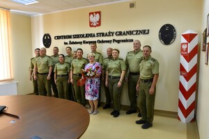 Wieloletni pracownik odchodzi na emeryturę Wieloletni pracownik odchodzi na emeryturę