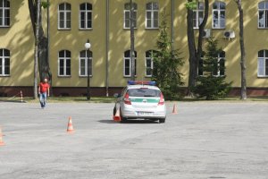Prowadzenie pościgów pojazdami uprzywilejowanymi 