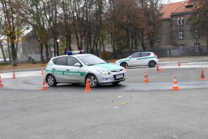 Prowadzenie pościgów pojazdami uprzywilejowanymi 