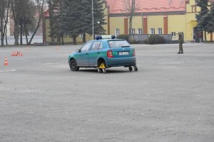 Prowadzenie pościgów pojazdami uprzywilejowanymi 