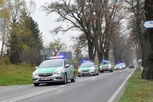 Prowadzenie pościgów pojazdami uprzywilejowanymi 