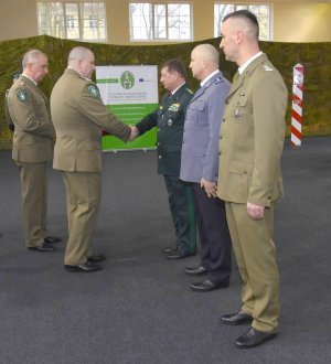 Uroczyste wręczenie dyplomów przyszłym oficerom 