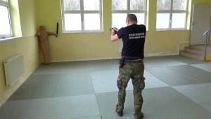 Posługiwanie się przedmiotami przeznaczonymi do obezwładniania osób za pomocą energii elektrycznej 