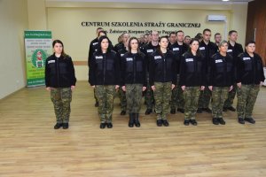 Przyszli chorążowie otrzymali świadectwa 