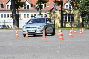 Prowadzenie pościgów pojazdami uprzywilejowanymi 