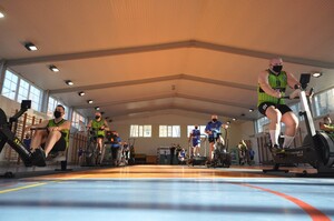 30 funkcjonariuszy i pracowników CSSG w 30-lecie Straży Granicznej włącza się do akcji charytatywnej „KILOMETR DLA MONIKI” 