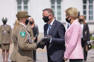 Wykładowcy CSSG na uroczystościach w Belwederze 