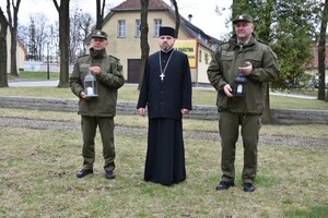 Przekazanie Świętego Ognia Komendantom CSSG i W-MOSG 