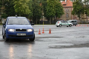 Siódma edycja kursu doskonalącego „Prowadzenie pościgów pojazdami uprzywilejowanymi” 