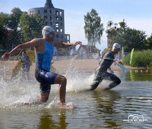 Funkcjonariusz Centrum Szkolenia SG w Kętrzynie najszybszym mundurowym Triathlon Szczytno 2022 