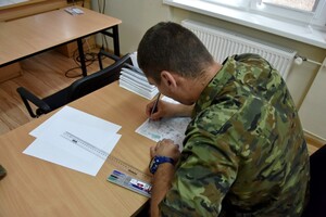 Wręczenie świadectw szkoły chorążych 
