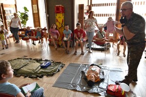 Pokaz edukacyjny w Miejskiej Bibliotece Publicznej w Reszlu 