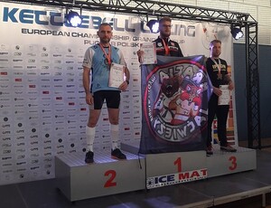 Sukces funkcjonariusza CSSG w zawodach Kettlebell Lifting 