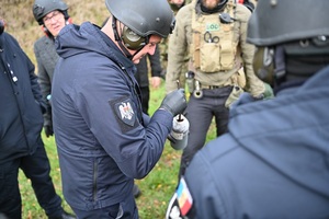 Mołdawska Policja szkoli się pod okiem minerów-pirotechników 