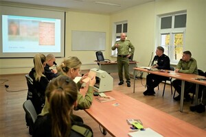 Policja i SG doskonaliła się z zabezpieczeń oraz rozpoznawania podrobionych dokumentów 