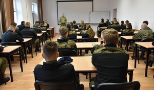 Licealiści odwiedzili Centrum Szkolenia SG 
