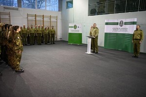 100 przyszłych funkcjonariuszy rozpoczyna szkolenie podstawowe 