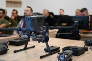 Nowi instruktorzy pilotów bezzałogowych statków powietrznych 