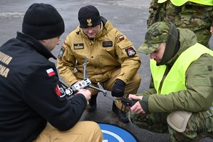 Nowi instruktorzy pilotów bezzałogowych statków powietrznych 