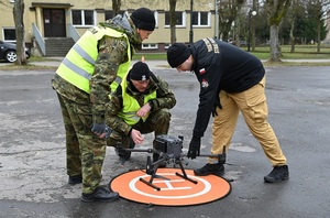 Nowi instruktorzy pilotów bezzałogowych statków powietrznych 