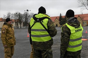 Nowi instruktorzy pilotów bezzałogowych statków powietrznych 