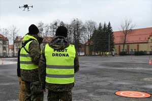 Nowi instruktorzy pilotów bezzałogowych statków powietrznych 