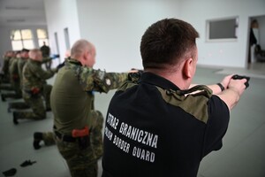 Straż Graniczna szkoli się z obsługi i użycia paralizatora 