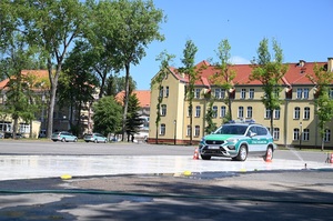 Kurs prowadzenia pościgów pojazdami uprzywilejowanymi 