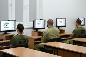 Funkcjonariusze SOP szkolili się z obsługi urządzeń rentgenowskich 