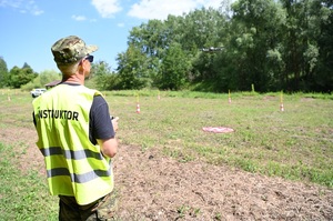 specjalistyczne szkolenie z pilotowania i obsługi dronów 