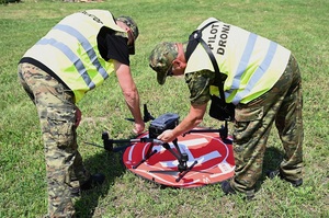 specjalistyczne szkolenie z pilotowania i obsługi dronów 