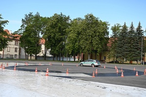 szkolenie z prowadzenia pościgów pojazdami uprzywilejowanymi 