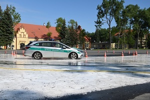 szkolenie z prowadzenia pościgów pojazdami uprzywilejowanymi 