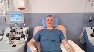 Funckjonariusz SG oddaje szpik kostny 