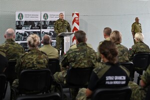 Komendant CSSG wita słuchaczy 