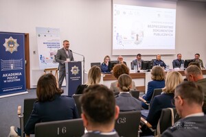 Przemówienie podczas konferencji 