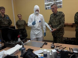 Zajęcia z technikiem kryminalistyki 