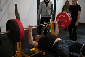 podnoszenie ciężarów 